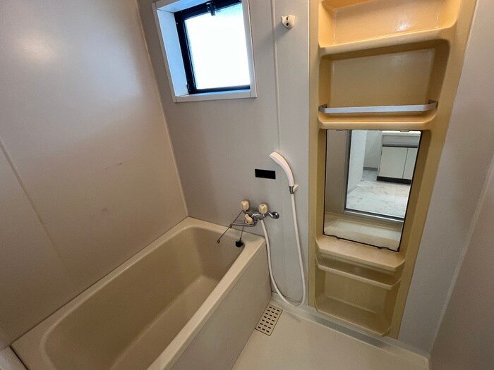 パセオ仁川 東棟の物件内観写真