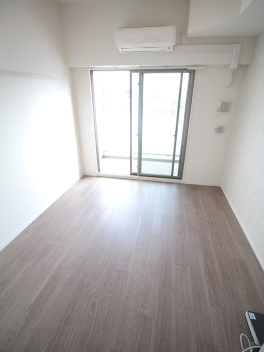 ﾌﾟﾚｻﾝｽ淡路駅前（402）の物件内観写真