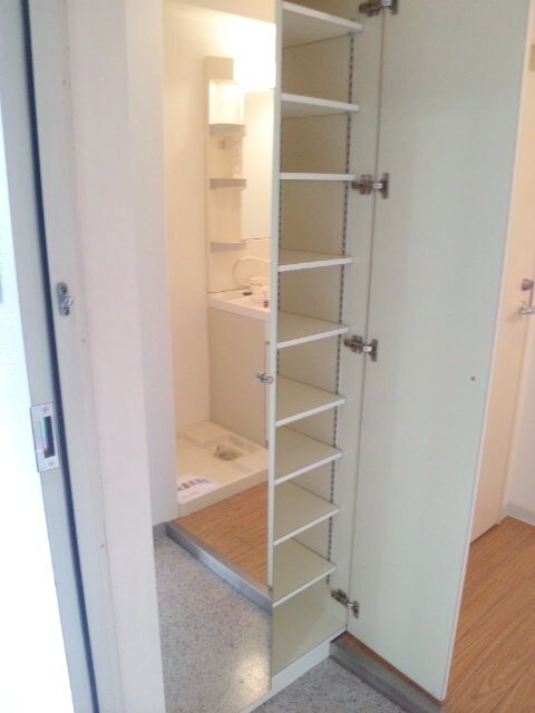 ロイヤルシティ－西大路の物件内観写真