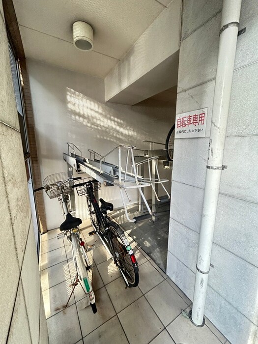 ロイヤルシティ－西大路の物件外観写真