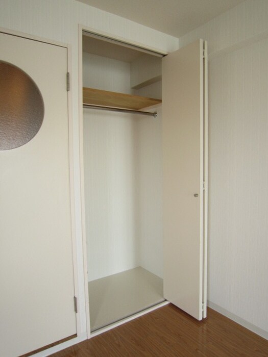 ロイヤルシティ－西大路の物件内観写真