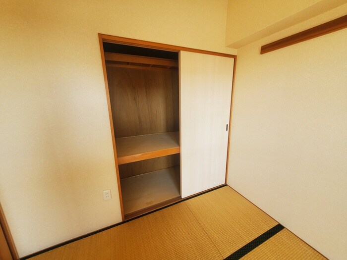 ヴェルジコリ－ナの物件内観写真