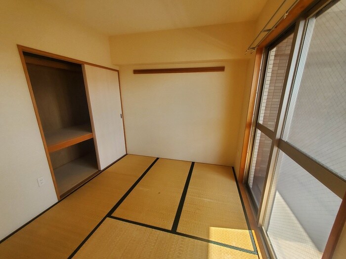 ヴェルジコリ－ナの物件内観写真