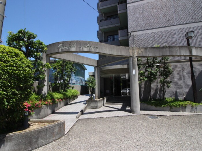 ファミールメゾンの物件外観写真