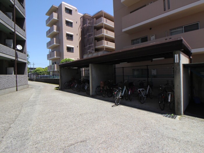 ファミールメゾンの物件外観写真