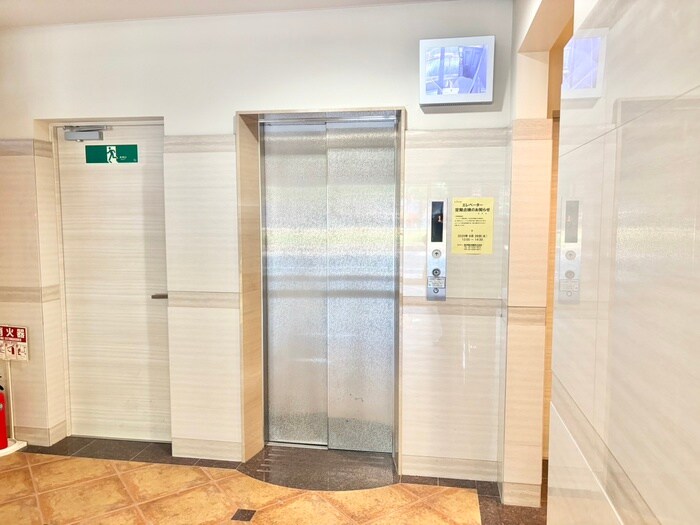 ラグゼ江戸堀の物件外観写真