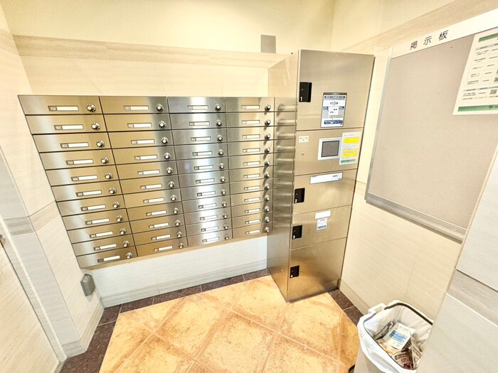 ラグゼ江戸堀の物件外観写真