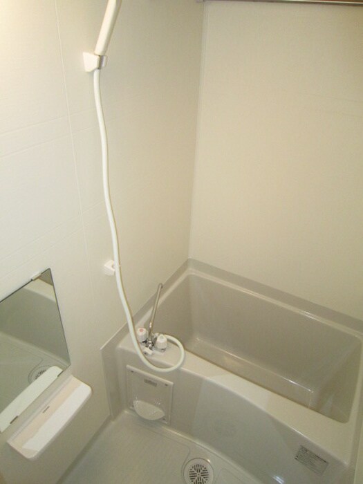 ラグゼ江戸堀の物件内観写真