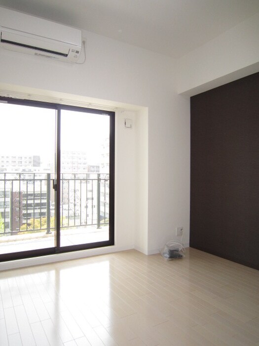 ラグゼ江戸堀の物件内観写真