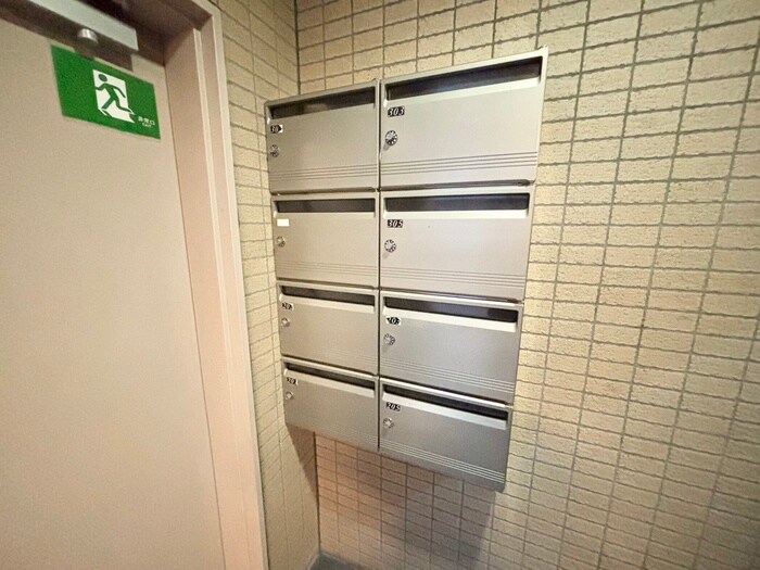 シェソワ東洞院の物件外観写真