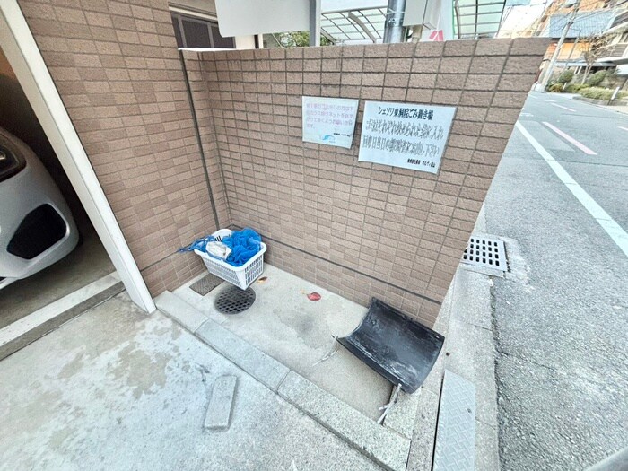 シェソワ東洞院の物件外観写真