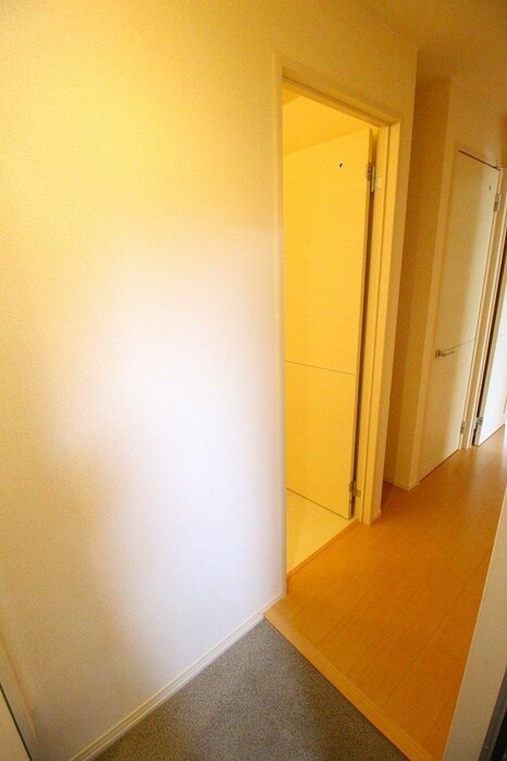 ウエスタンリバ－香里の物件内観写真