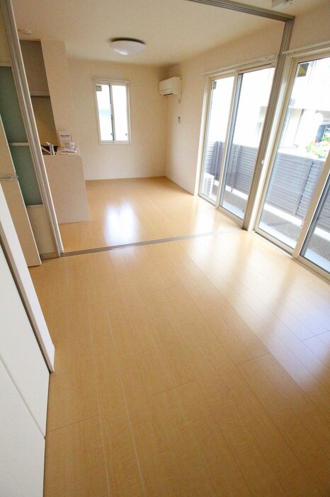 ウエスタンリバ－香里の物件内観写真