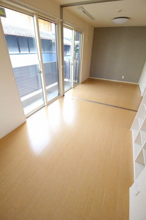 ウエスタンリバ－香里の物件内観写真