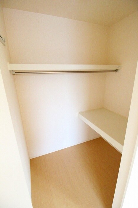 ウエスタンリバ－香里の物件内観写真