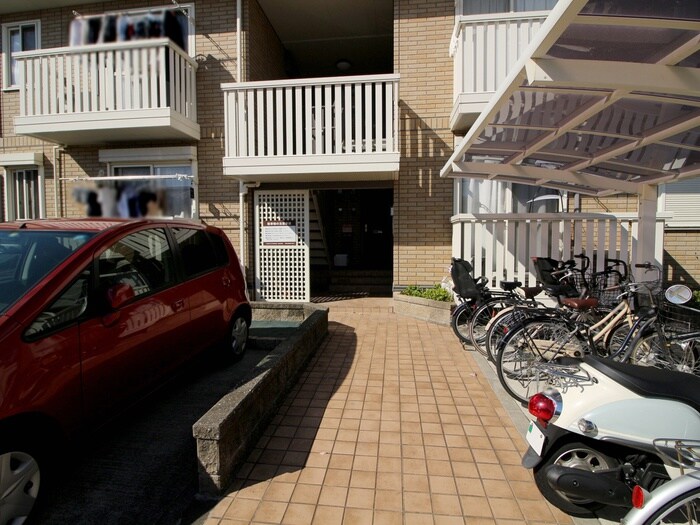 マナ－ズ　エムの物件外観写真