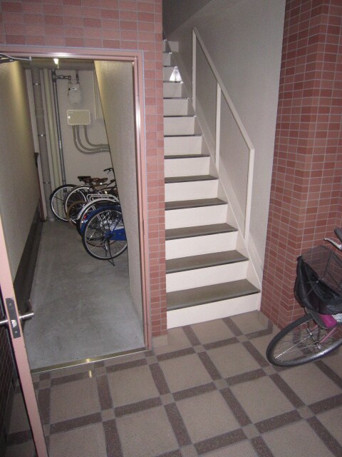 フロリアン中御門の物件外観写真