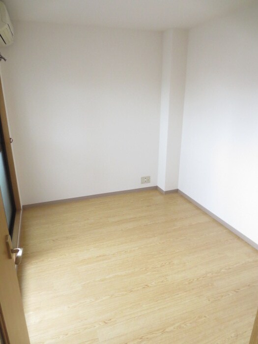 フロリアン中御門の物件内観写真