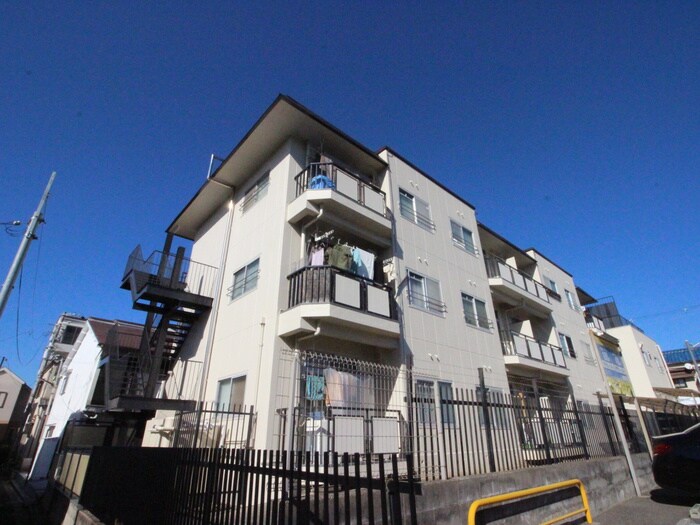 城垣マンションの物件外観写真