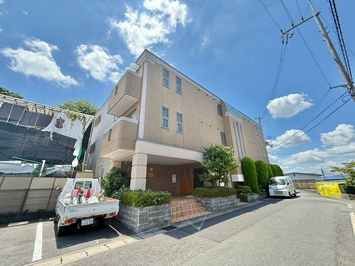 ルーミネス芦谷二番館の物件外観写真