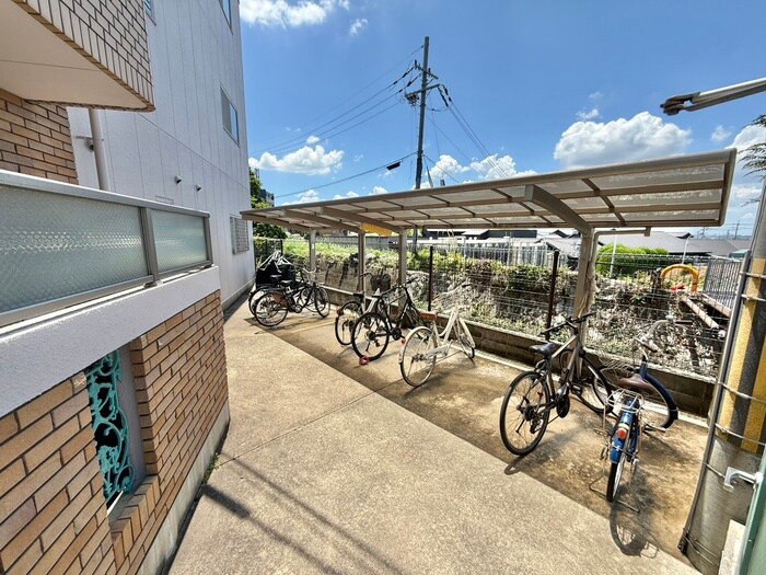 ルーミネス芦谷二番館の物件外観写真