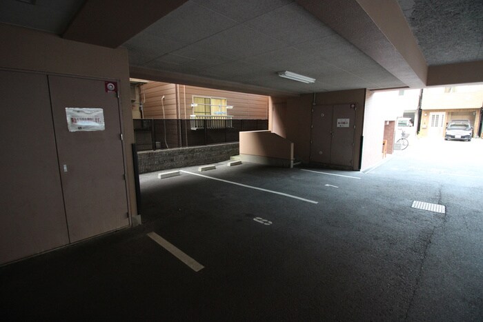 プレサンスフジの物件外観写真