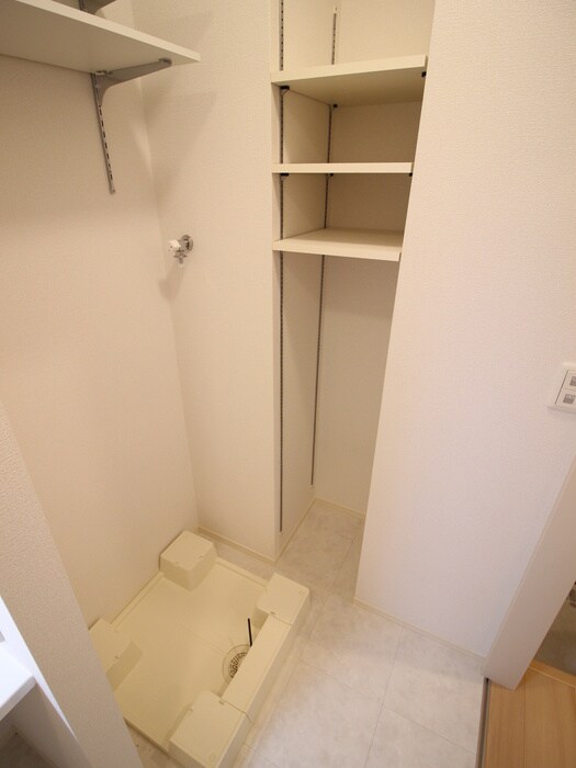 ハイデンス吹田の物件内観写真