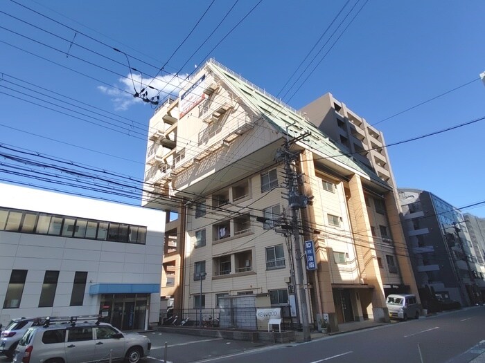 ミラクルセブン江坂の物件外観写真