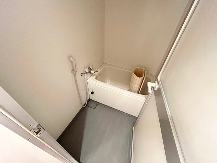 ミラクルセブン江坂の物件内観写真