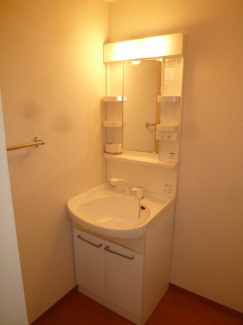 ミラクルセブン江坂の物件内観写真