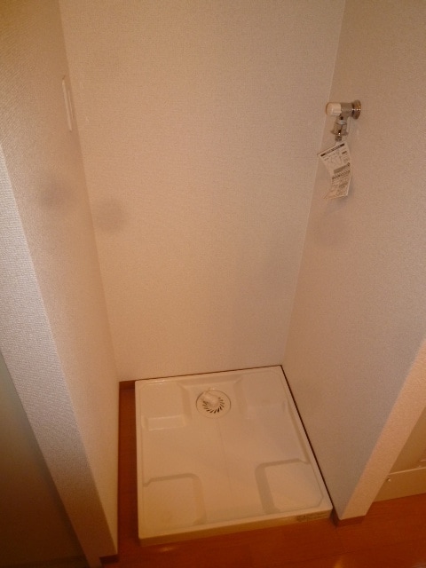 ミラクルセブン江坂の物件内観写真