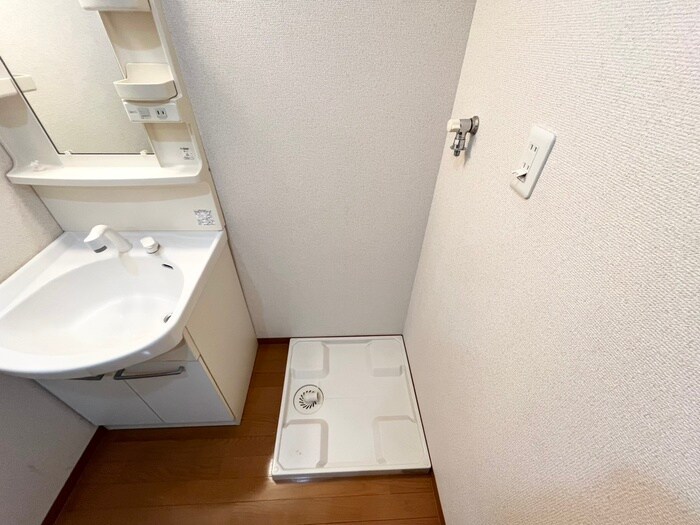 ミラクルセブン江坂の物件内観写真