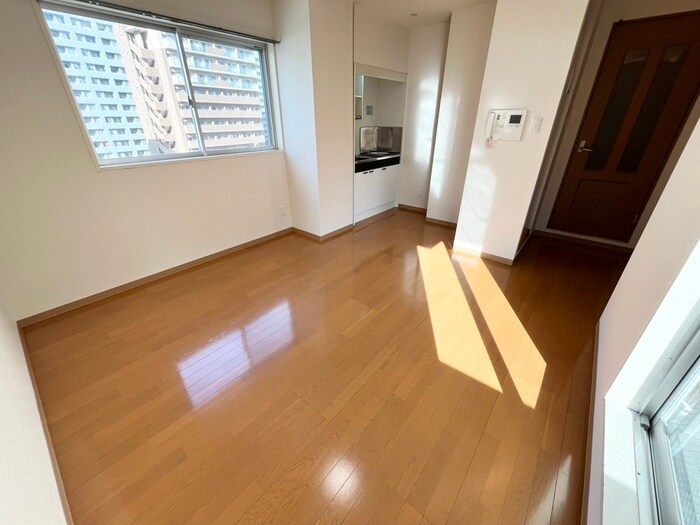 ミラクルセブン江坂の物件内観写真