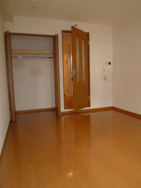 ミラクルセブン江坂の物件内観写真