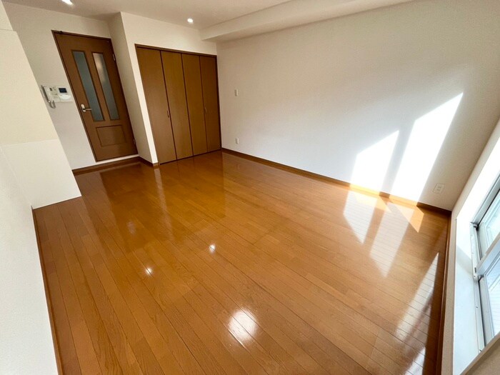 ミラクルセブン江坂の物件内観写真