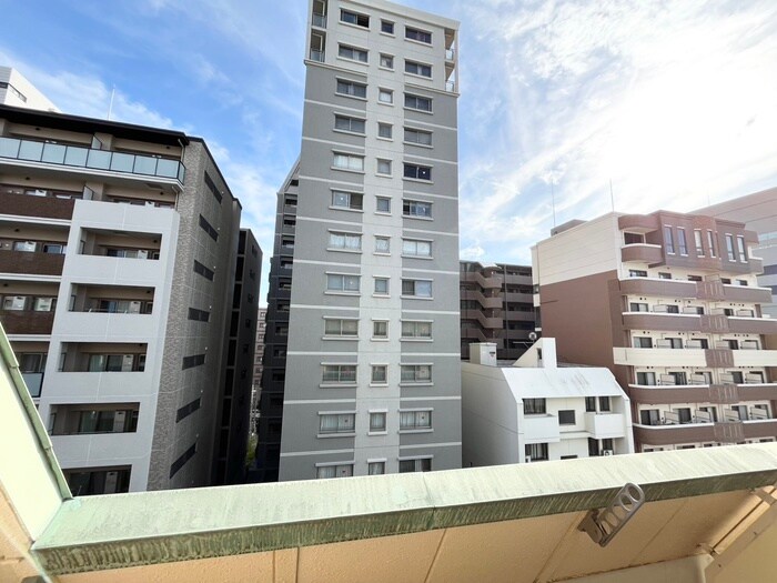 ミラクルセブン江坂の物件内観写真