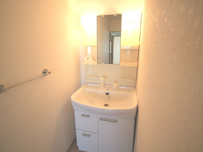 リバ－サイド鷹合の物件内観写真