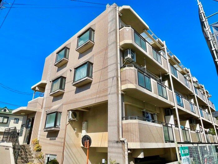 ウエストヒル ヨシカワの物件外観写真