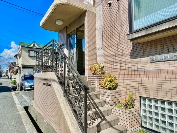 ウエストヒル ヨシカワの物件外観写真