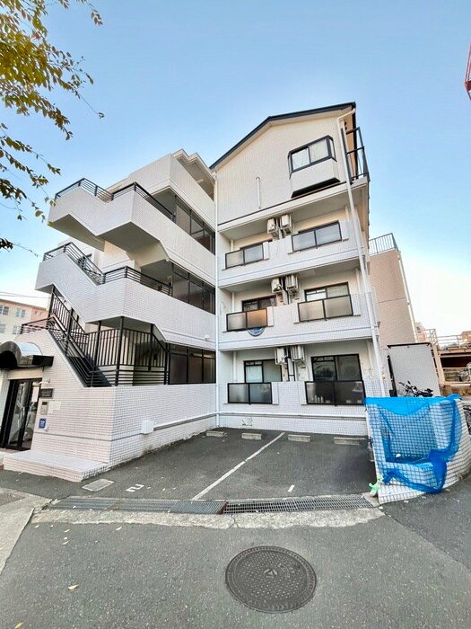 カ－ムヒル箕面の物件外観写真