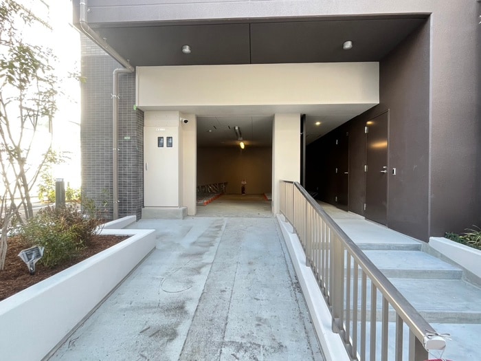 シャテーニュ上本町の物件外観写真