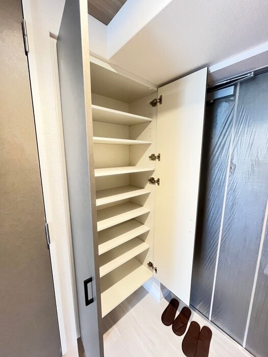 シャテーニュ上本町の物件内観写真