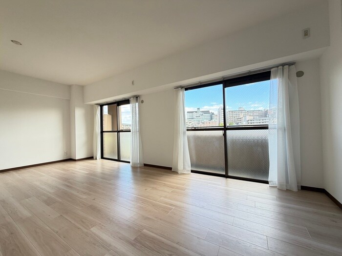 リヴェ－ル緑地の物件内観写真