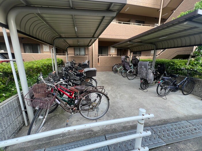 リヴェ－ル緑地の物件外観写真