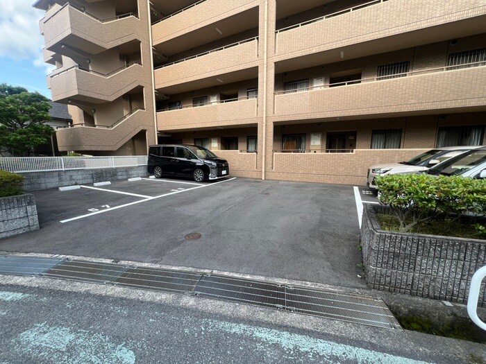 リヴェ－ル緑地の物件外観写真