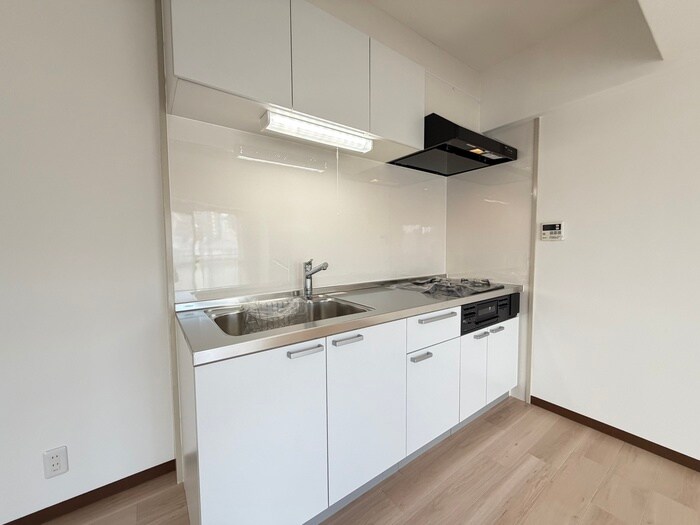 リヴェ－ル緑地の物件内観写真