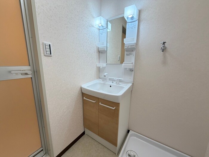 リヴェ－ル緑地の物件内観写真