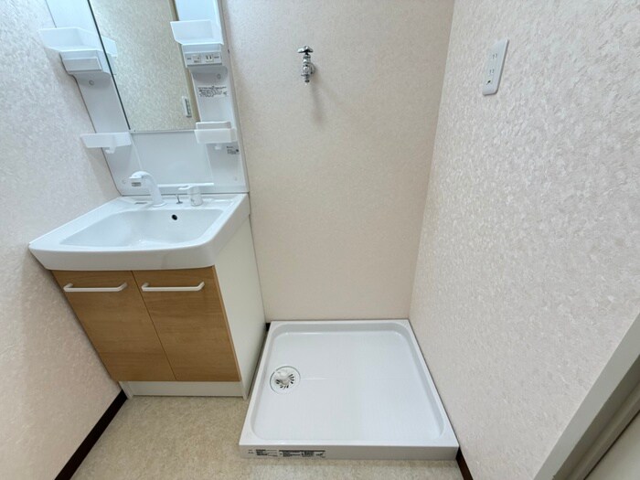 リヴェ－ル緑地の物件内観写真