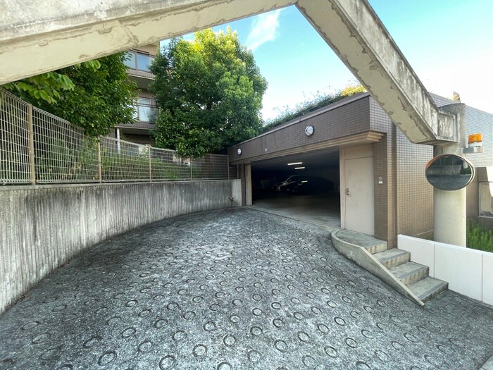 クレイドル宝松苑の物件外観写真