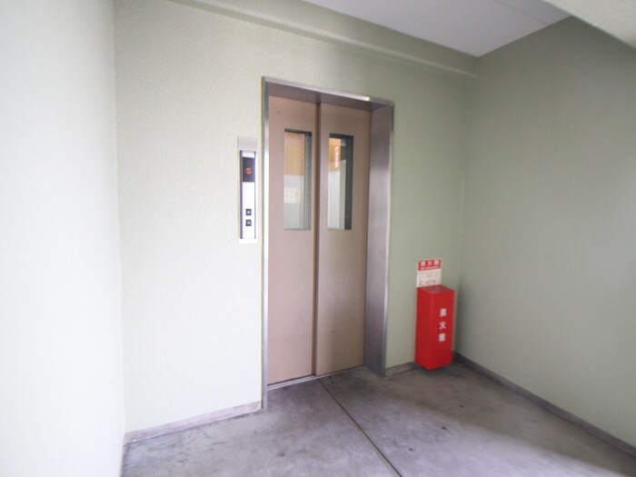 リバ－サイドの物件外観写真